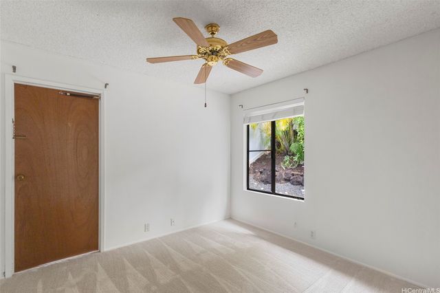 98-1528 Kaonohi Street, Aiea, HI 96701