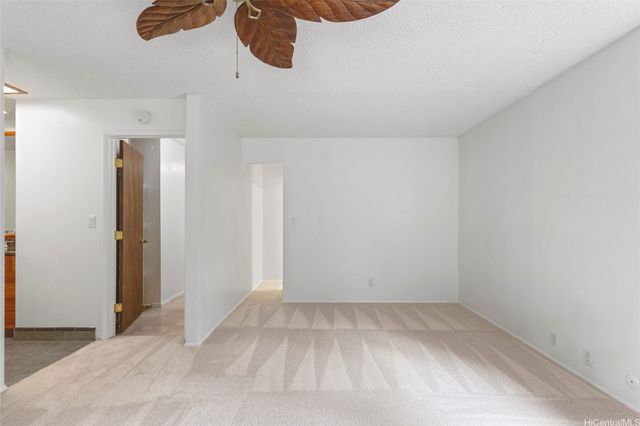 98-1528 Kaonohi Street, Aiea, HI 96701