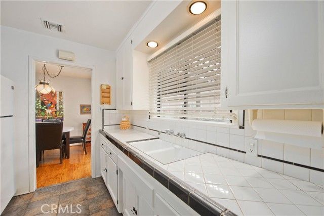 6631 Densmore Avenue, Los Angeles, CA 91406