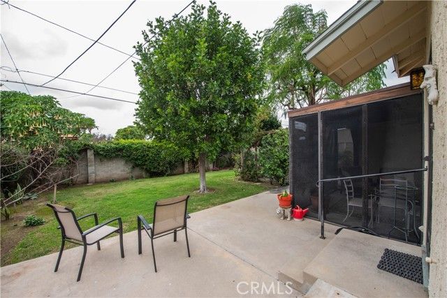 6631 Densmore Avenue, Los Angeles, CA 91406