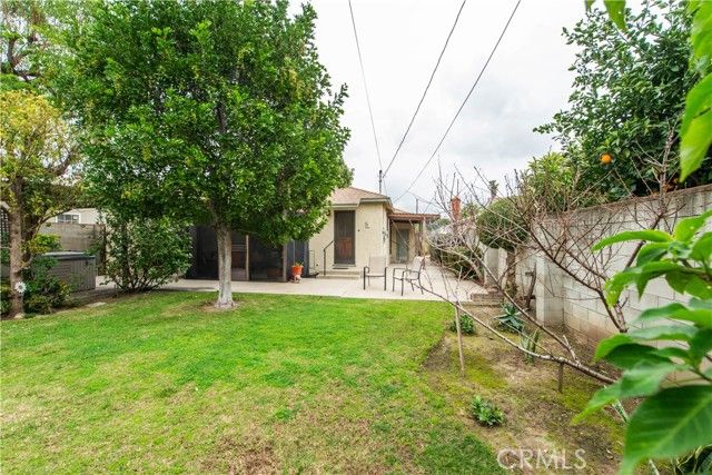 6631 Densmore Avenue, Los Angeles, CA 91406