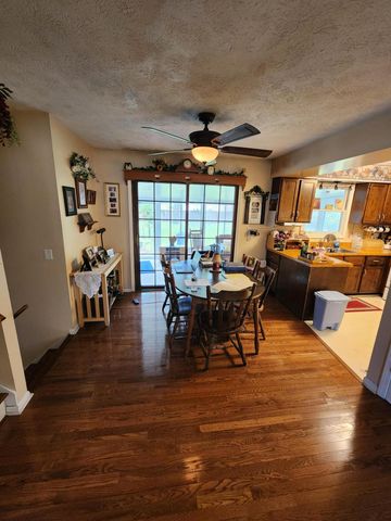 936 James Street, Plainwell, MI 49080