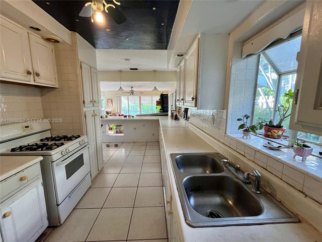 1004 Mandarin Isle, Fort Lauderdale, FL 33315