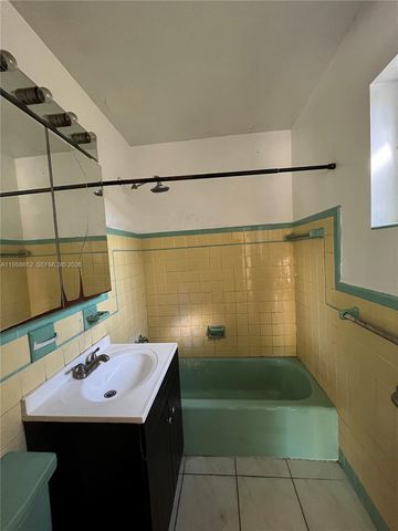 1004 Mandarin Isle, Fort Lauderdale, FL 33315