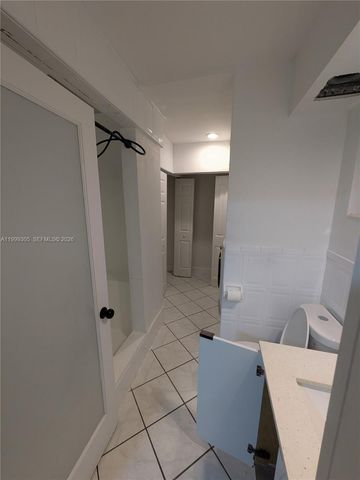 7022 SW 19th Ct, North Lauderdale, FL 33068