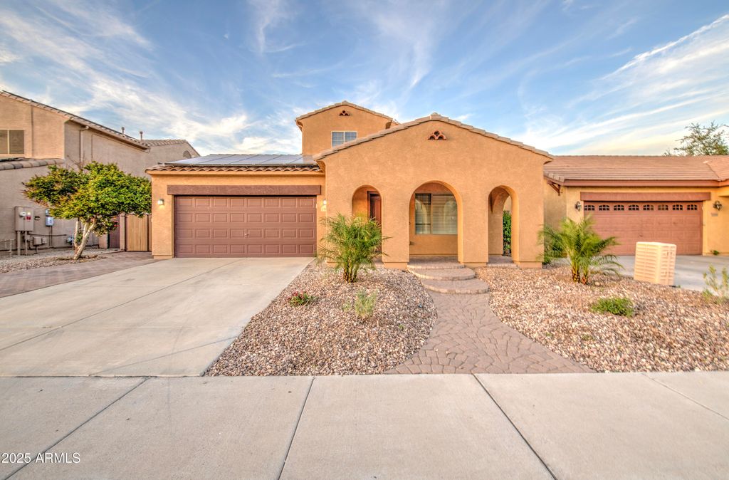 15922 W PORT ROYALE Lane, Surprise, AZ 85379