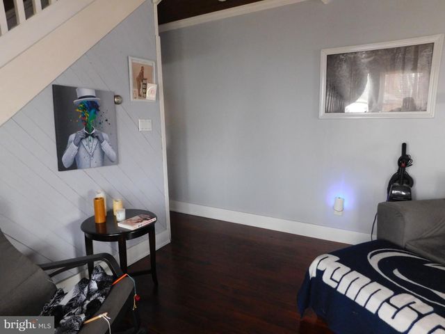 964 NEW HOLLAND RD, Reading, PA 19607