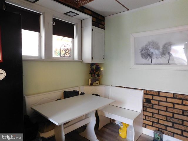 964 NEW HOLLAND RD, Reading, PA 19607