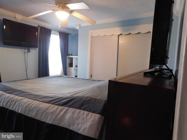 964 NEW HOLLAND RD, Reading, PA 19607