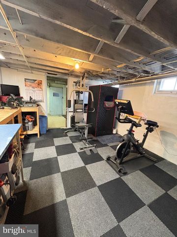 964 NEW HOLLAND RD, Reading, PA 19607