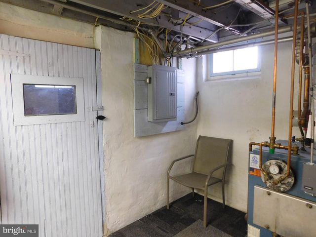 964 NEW HOLLAND RD, Reading, PA 19607