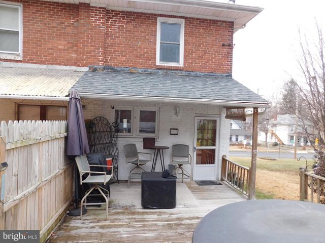 964 NEW HOLLAND RD, Reading, PA 19607