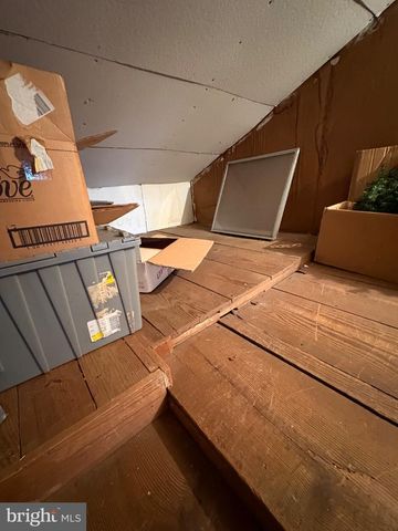 964 NEW HOLLAND RD, Reading, PA 19607