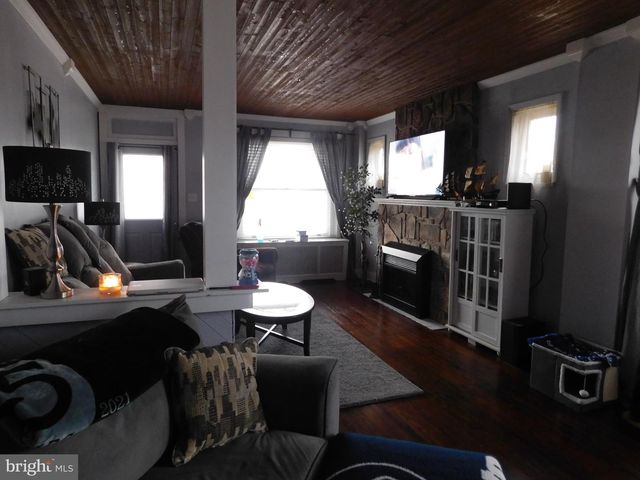 964 NEW HOLLAND RD, Reading, PA 19607