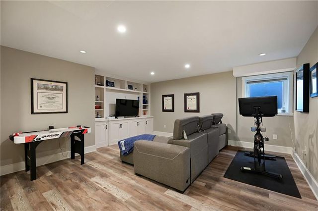 2521 W 65th Street, Mission Hills, KS 66208