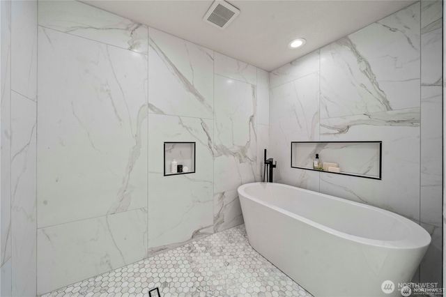 13820 72nd Avenue E, Puyallup, WA 98373