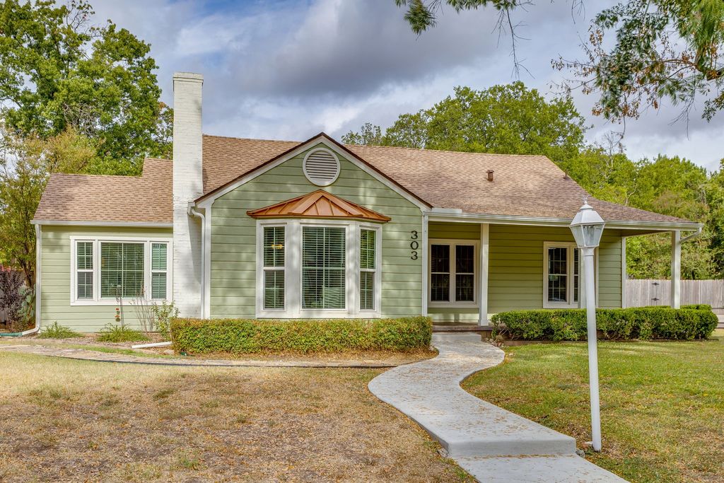 303 Harbin Avenue, Waxahachie, TX 75165 — photo 3