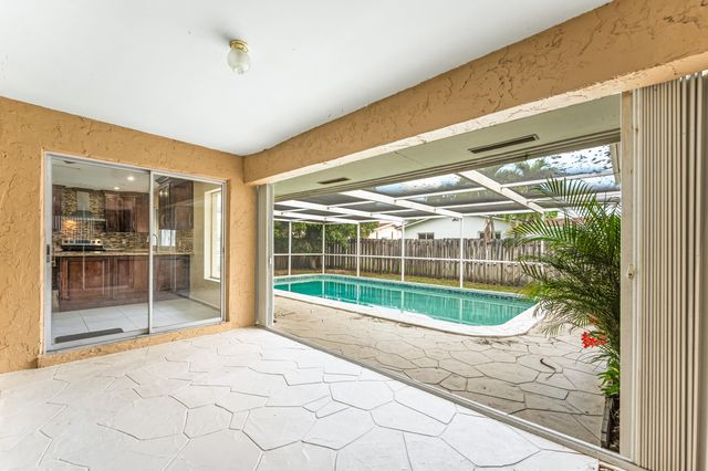 8821 NW 3rd Street, Pembroke Pines, FL 33024