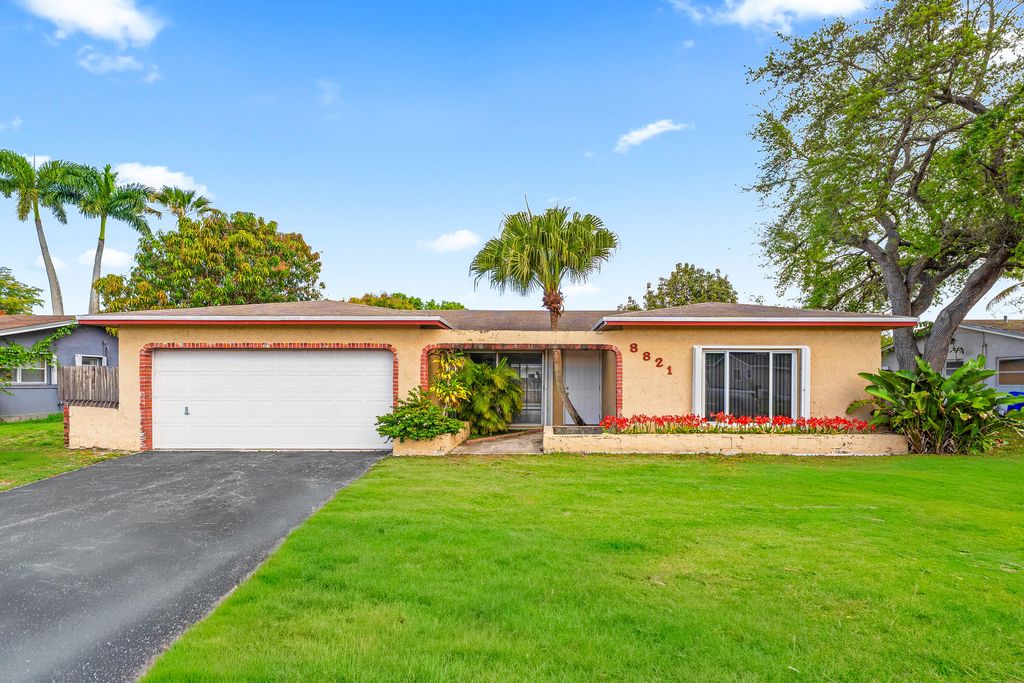 8821 NW 3rd Street, Pembroke Pines, FL 33024