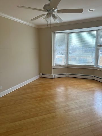 8232 Niles Center Road 404, Skokie, IL 60077