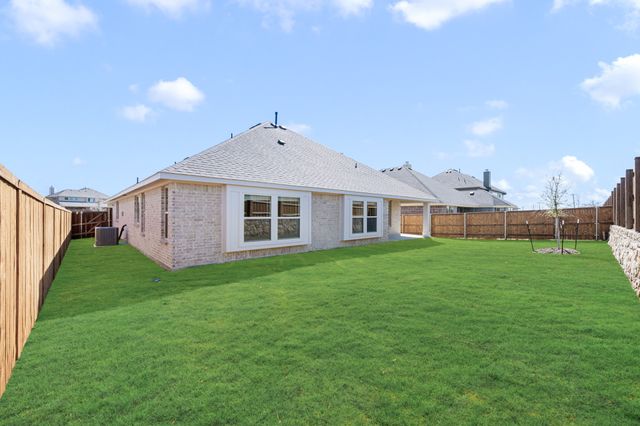 2114 Redding Drive, Mansfield, TX 76084