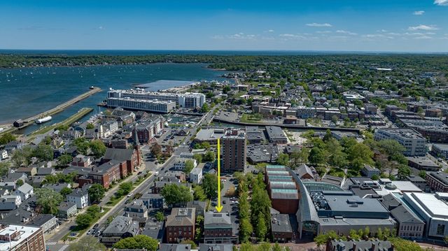 131 Essex Streer 33, Salem, MA 01970