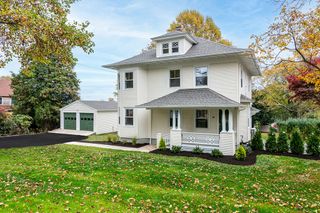 612 Warwick Neck Avenue, Warwick, RI 02889