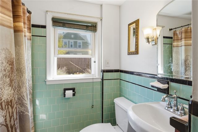 12 Hemlock Avenue, Cranston, RI 02910