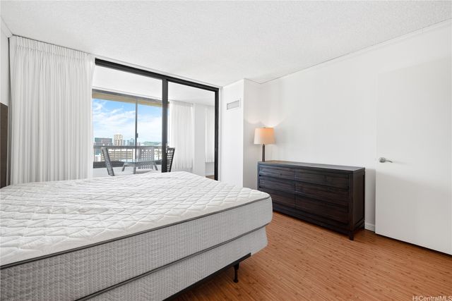 430 Lewers Street 3005, Honolulu, HI 96815