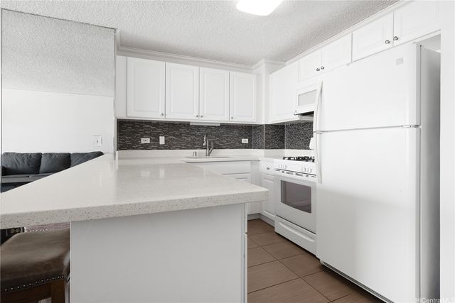 430 Lewers Street 3005, Honolulu, HI 96815