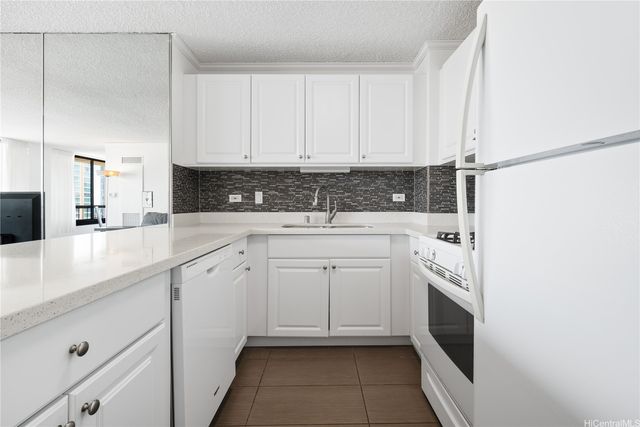 430 Lewers Street 3005, Honolulu, HI 96815