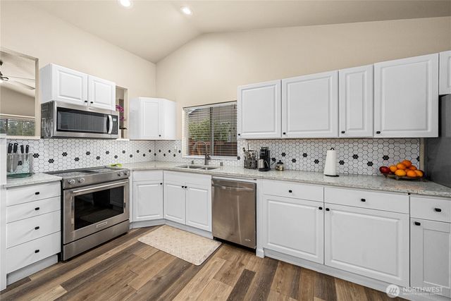 24501 234th Way SE, Maple Valley, WA 98038