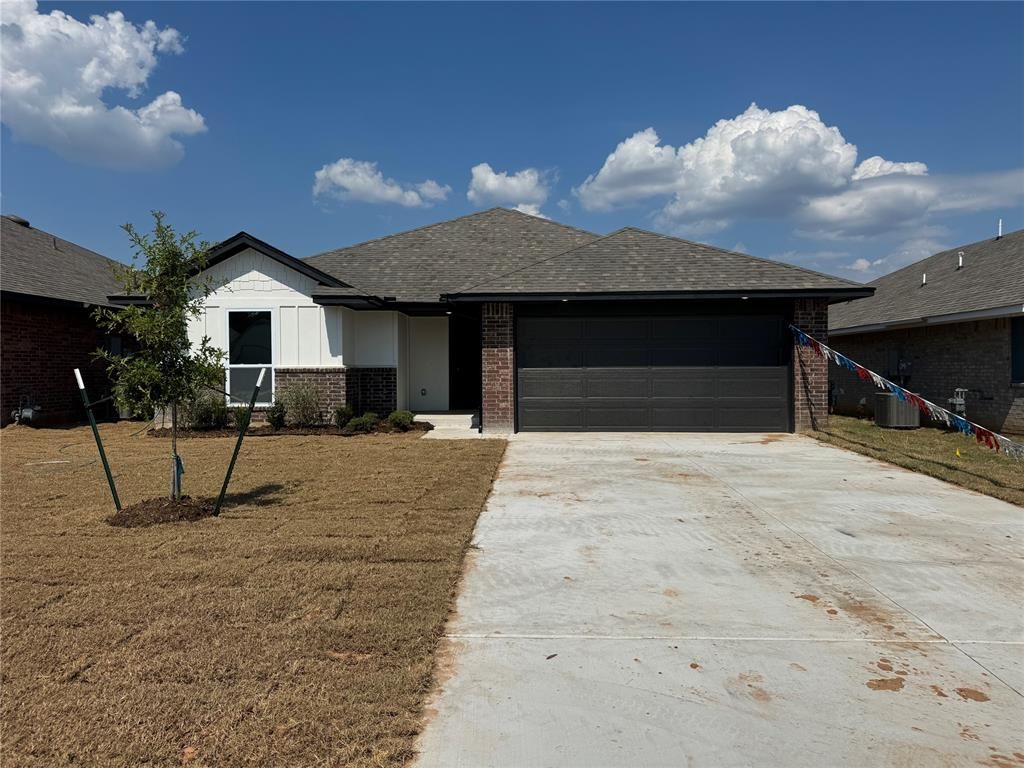 20657 Brush Creek Boulevard, Harrah, OK 73045