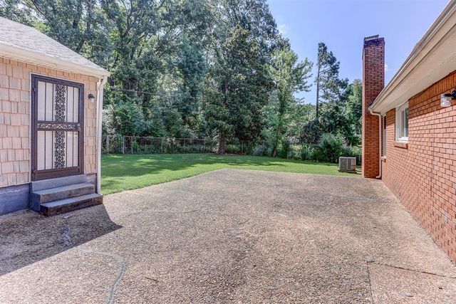 2880 CAVERN DR, Memphis, TN 38128