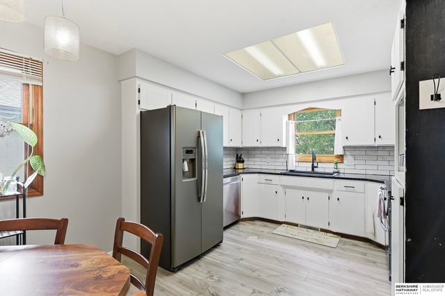15183 T St, Omaha, NE 68137