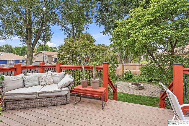 15183 T St, Omaha, NE 68137