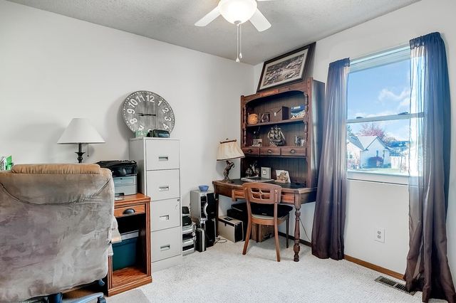 1613 E Horizon Dr, Derby, KS 67037