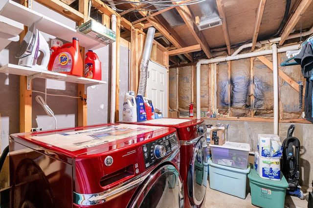 1613 E Horizon Dr, Derby, KS 67037