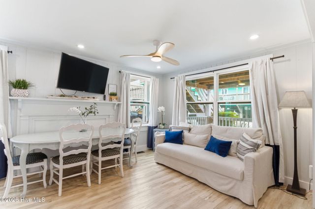 415 Carolina Beach Avenue N, Carolina Beach, NC 28428