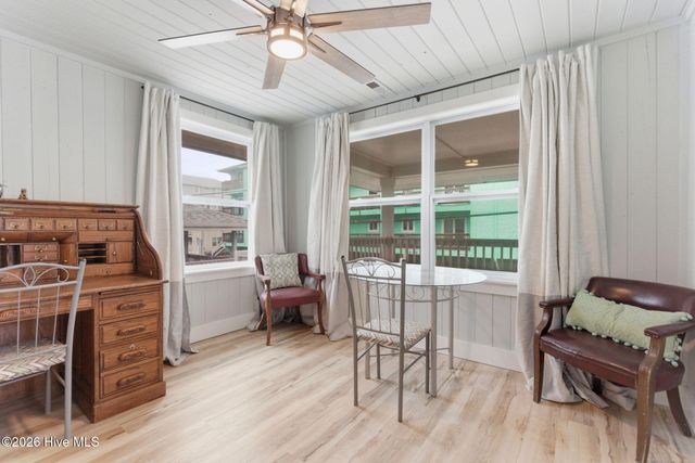 415 Carolina Beach Avenue N, Carolina Beach, NC 28428