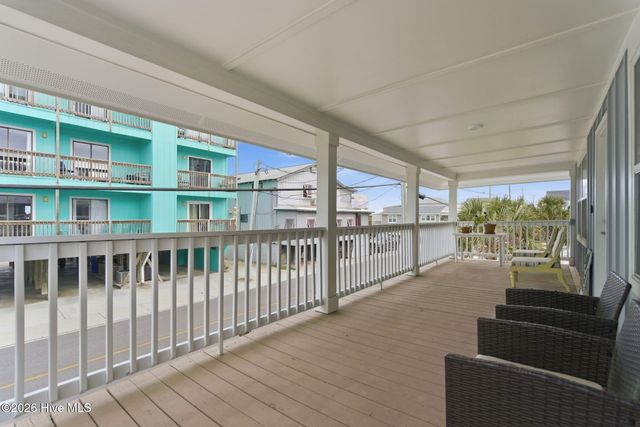 415 Carolina Beach Avenue N, Carolina Beach, NC 28428