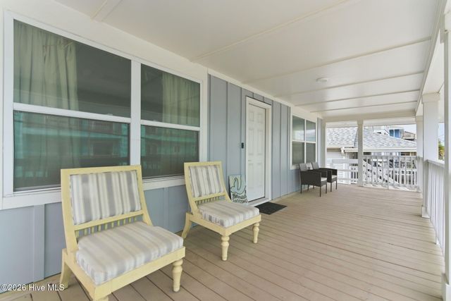 415 Carolina Beach Avenue N, Carolina Beach, NC 28428