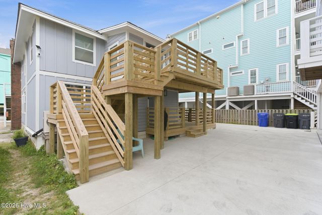 415 Carolina Beach Avenue N, Carolina Beach, NC 28428