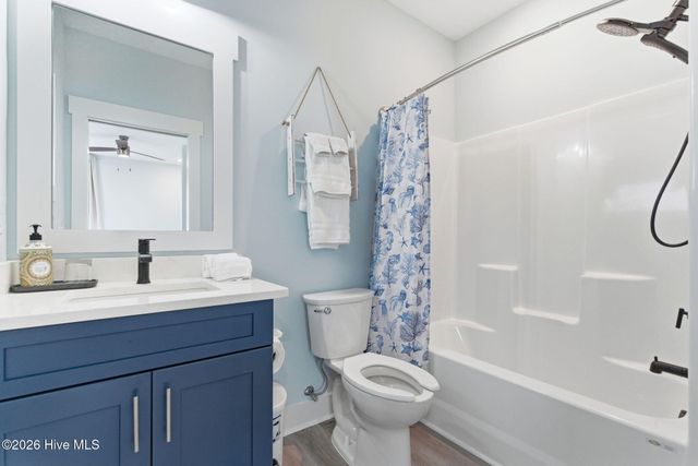 415 Carolina Beach Avenue N, Carolina Beach, NC 28428