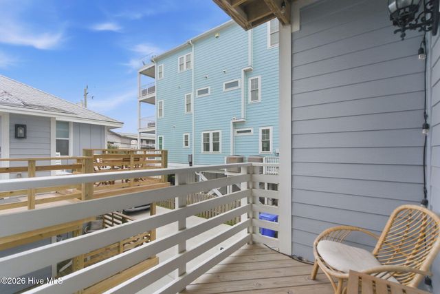 415 Carolina Beach Avenue N, Carolina Beach, NC 28428