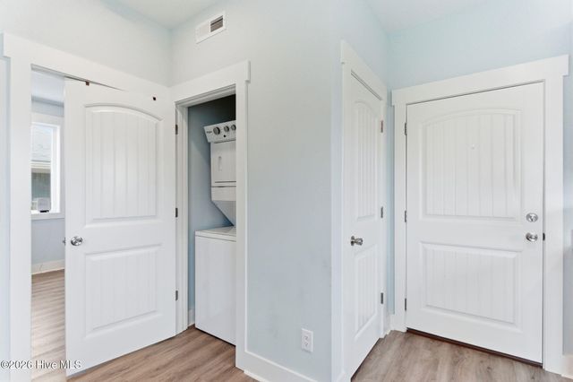 415 Carolina Beach Avenue N, Carolina Beach, NC 28428