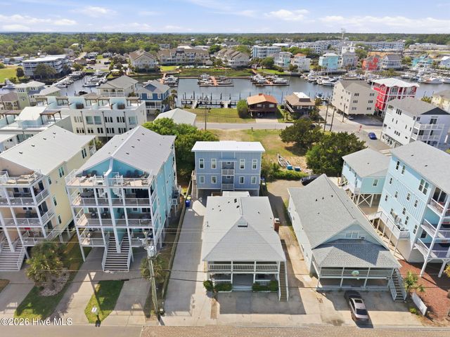 415 Carolina Beach Avenue N, Carolina Beach, NC 28428