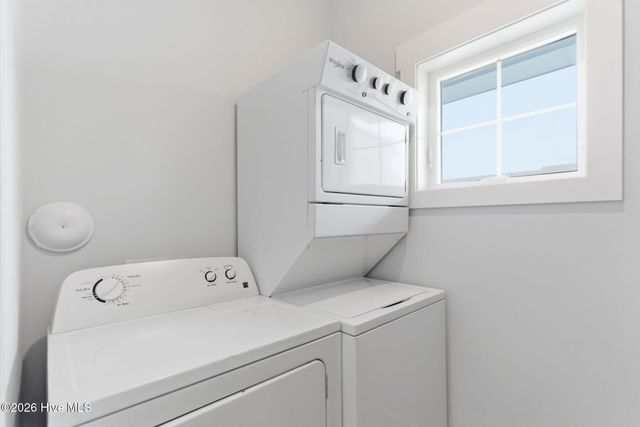 415 Carolina Beach Avenue N, Carolina Beach, NC 28428
