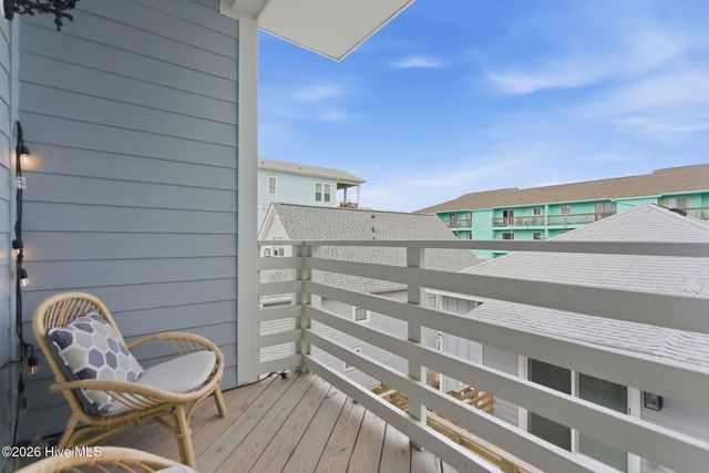 415 Carolina Beach Avenue N, Carolina Beach, NC 28428