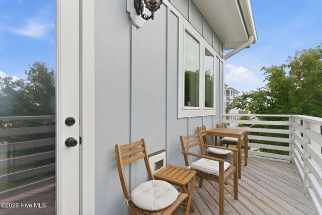 415 Carolina Beach Avenue N, Carolina Beach, NC 28428